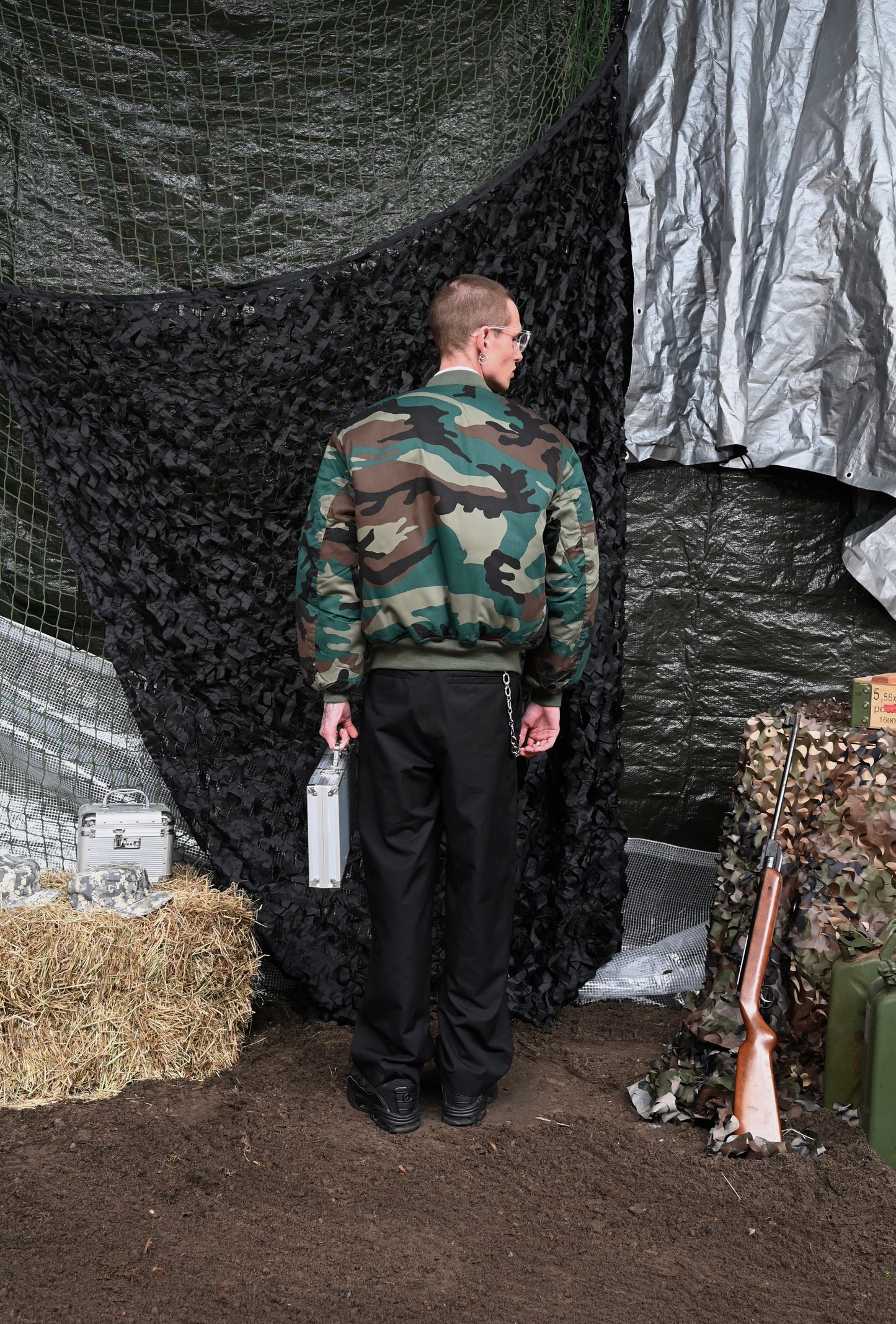 REVERSIBLE BOMBER