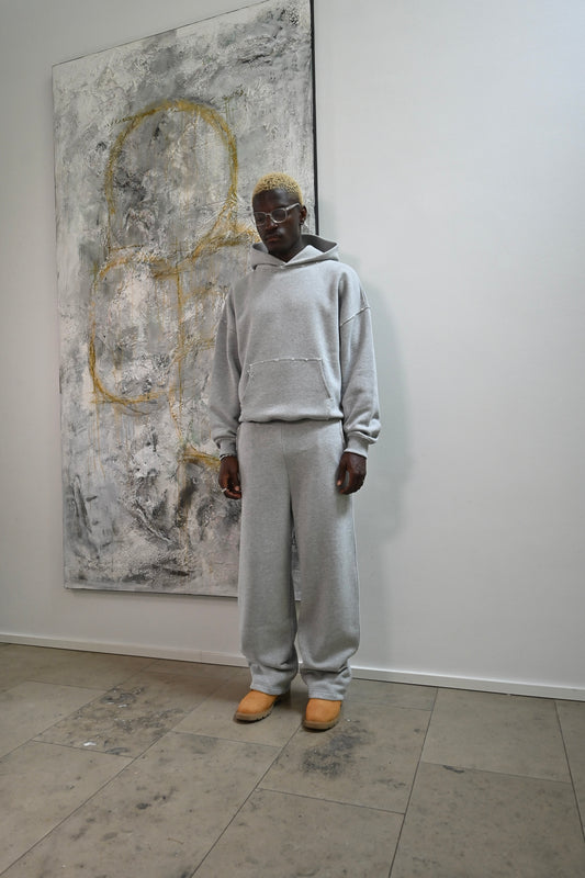 DISTRESSED JOGGER