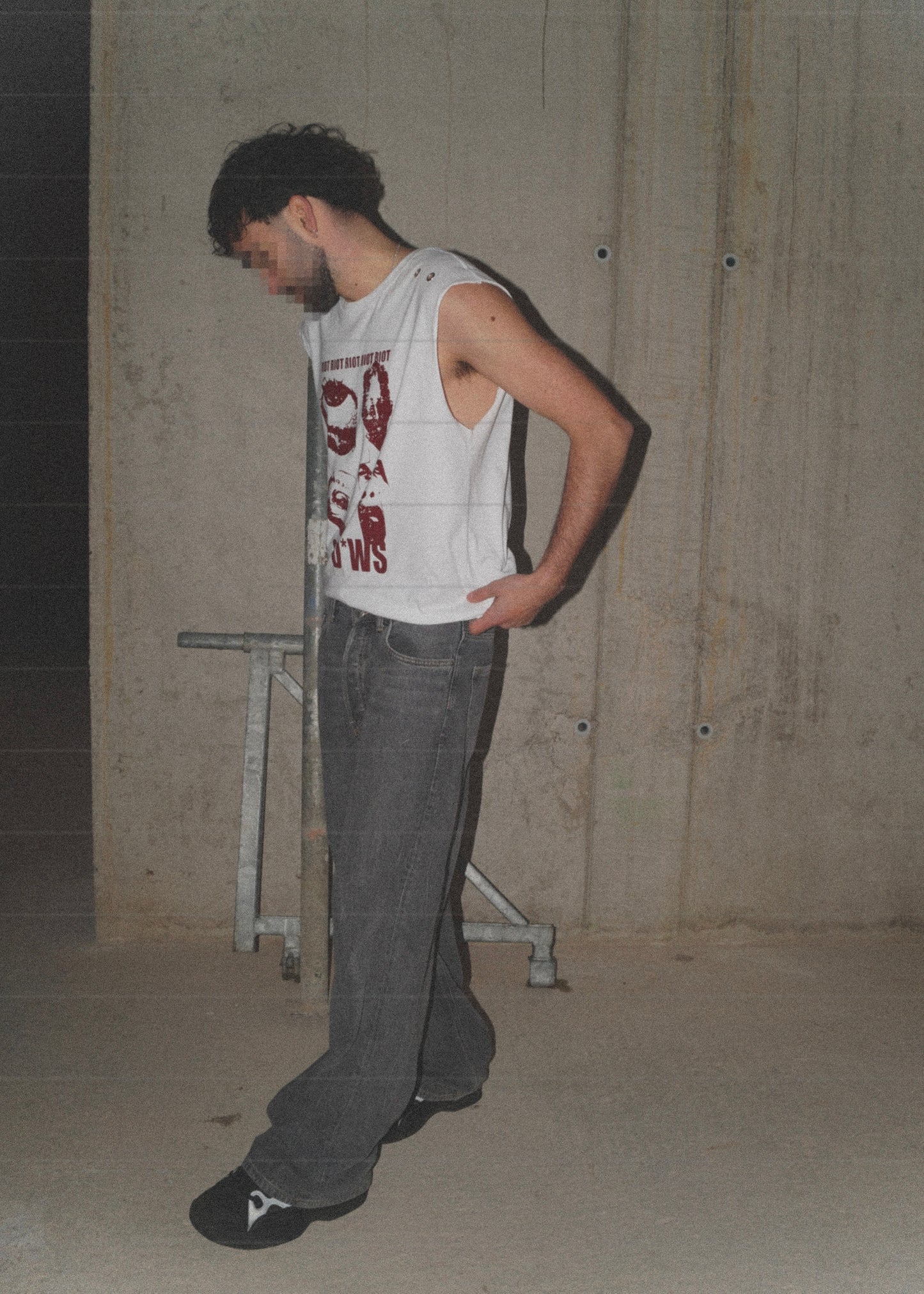 RIOT TANKTOP RED